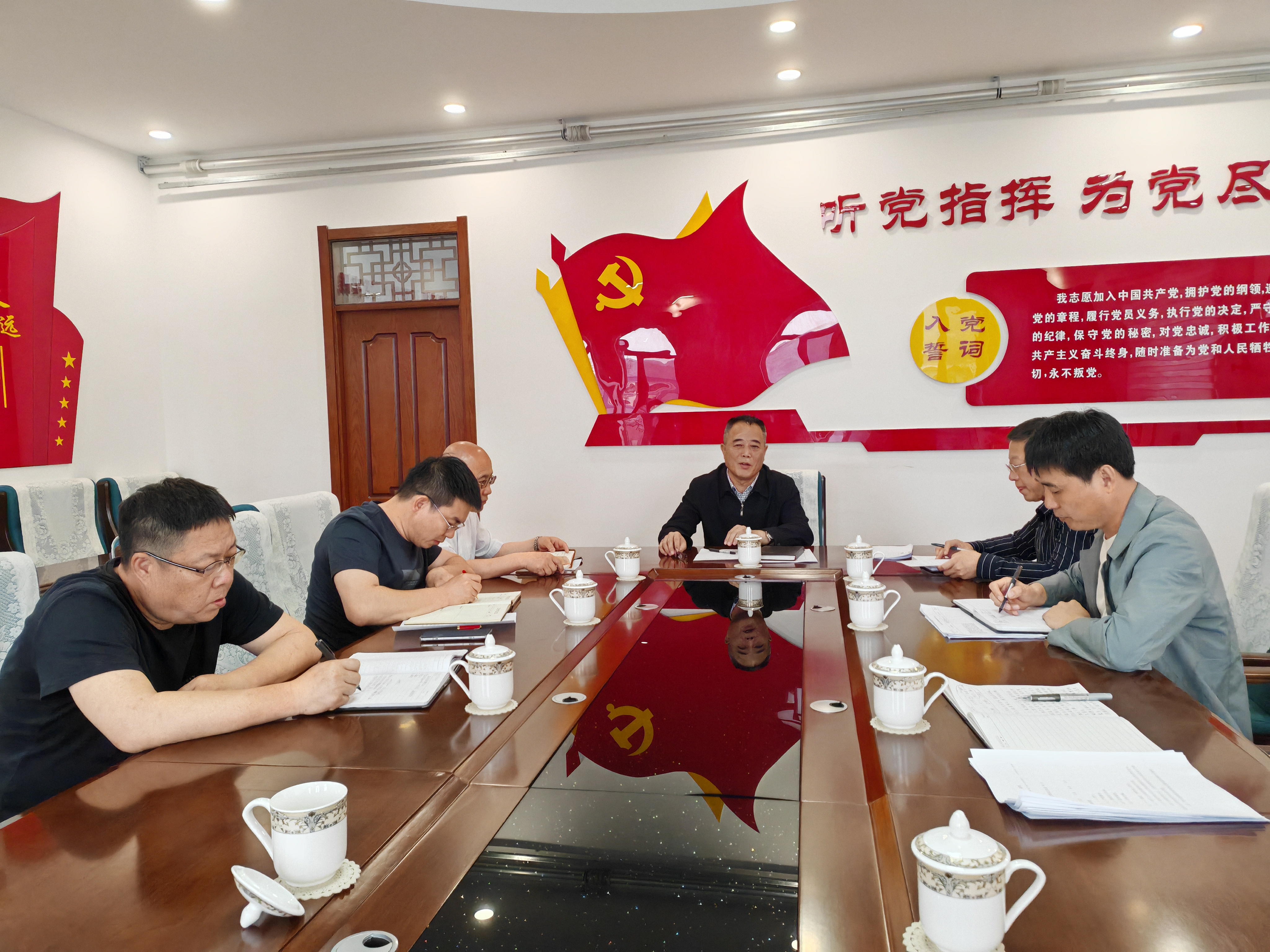 照片.jpg 照片.jpg